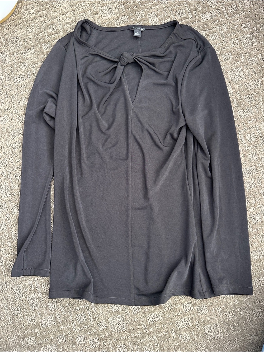Ann Taylor Black Long-Sleeve Front Knot Top